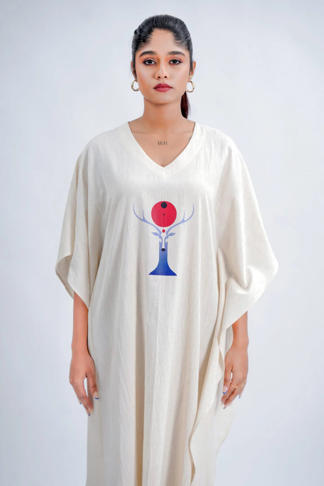 LINEN COTTON KAFTAN WITH RED MOON DEER MOTIF