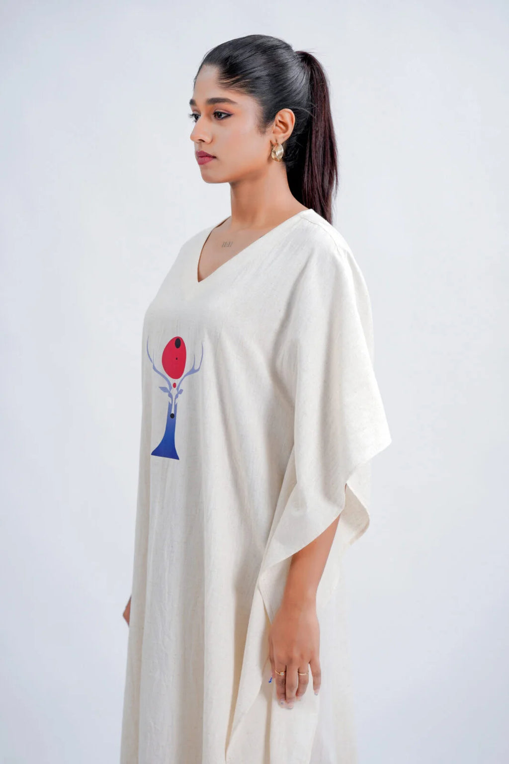 LINEN COTTON KAFTAN WITH RED MOON DEER MOTIF