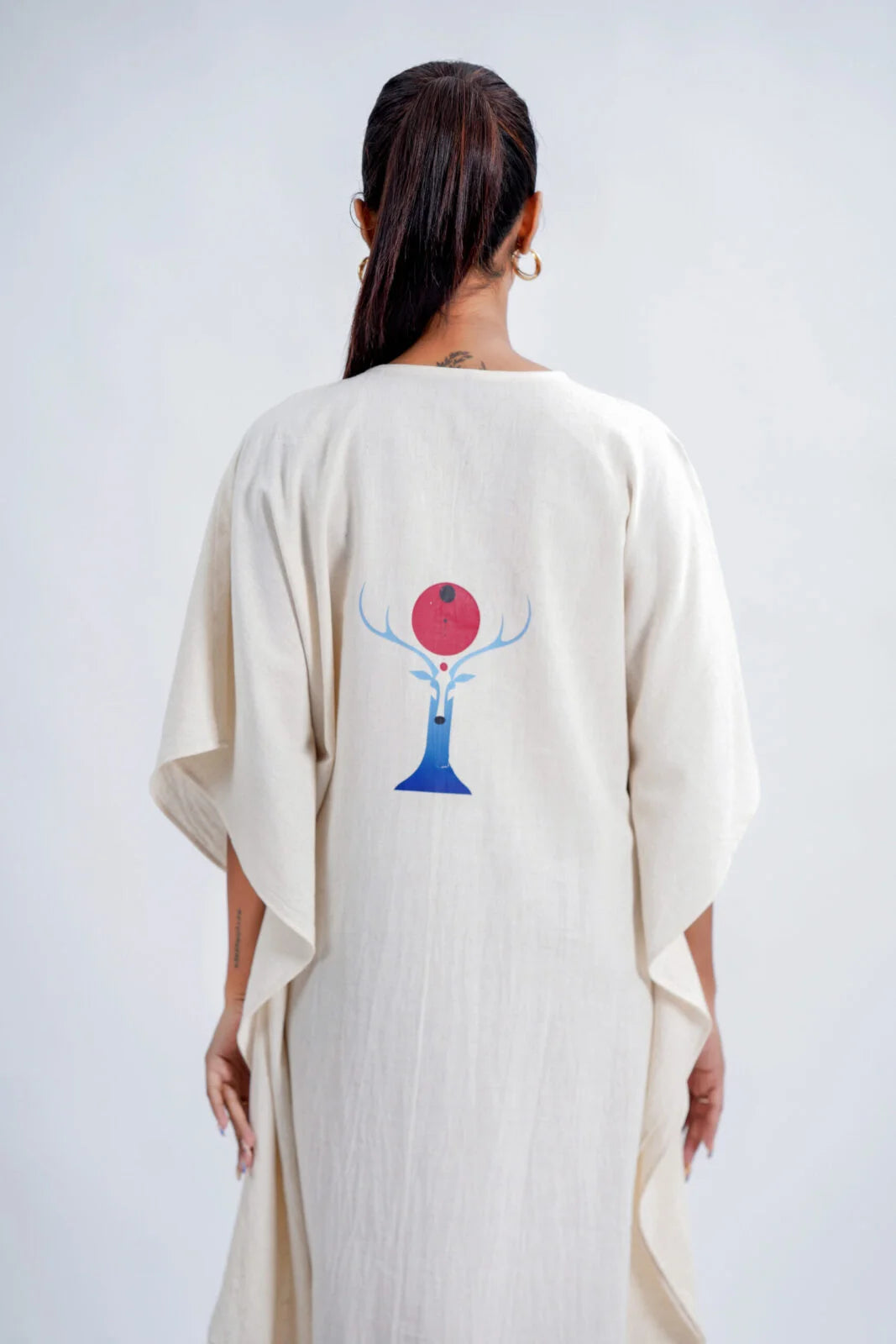 LINEN COTTON KAFTAN WITH RED MOON DEER MOTIF