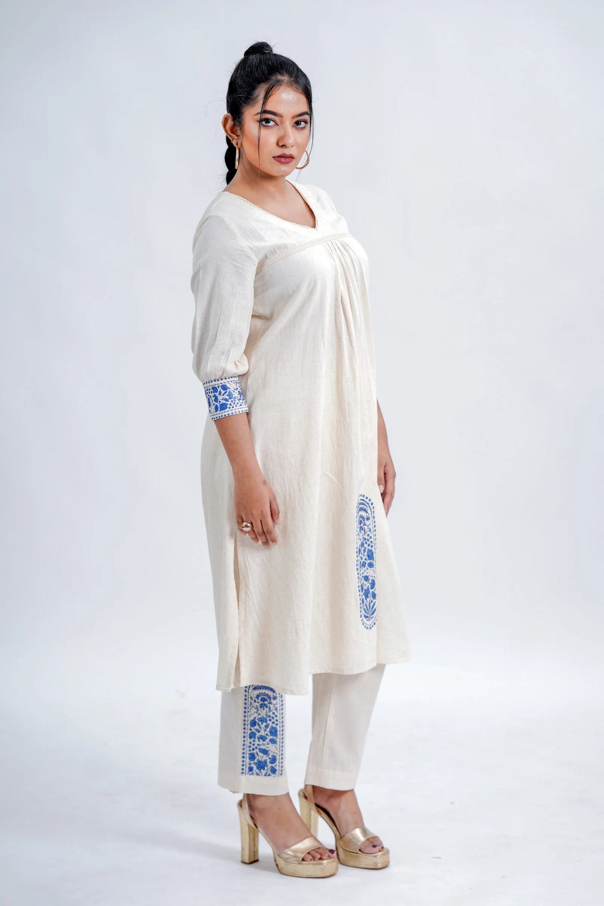 LINEN COTTON KURTA WITH INDIGO ARCH MOTIF