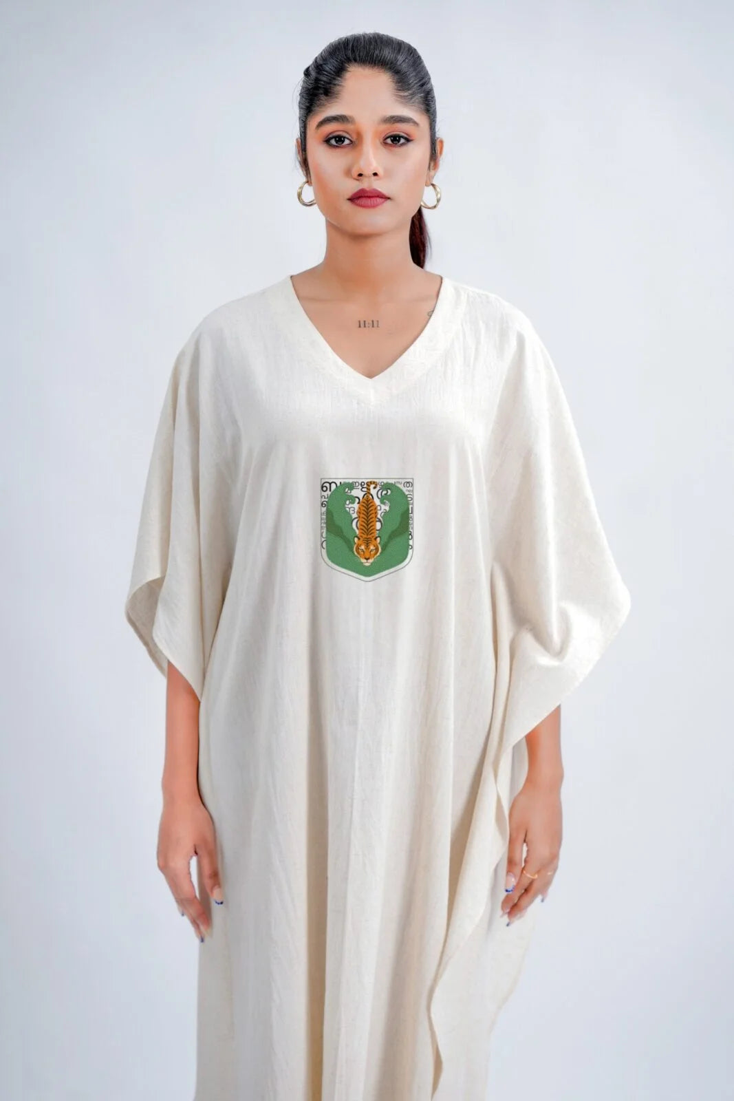 LINEN COTTON KAFTAN WITH TIGER MOTIF