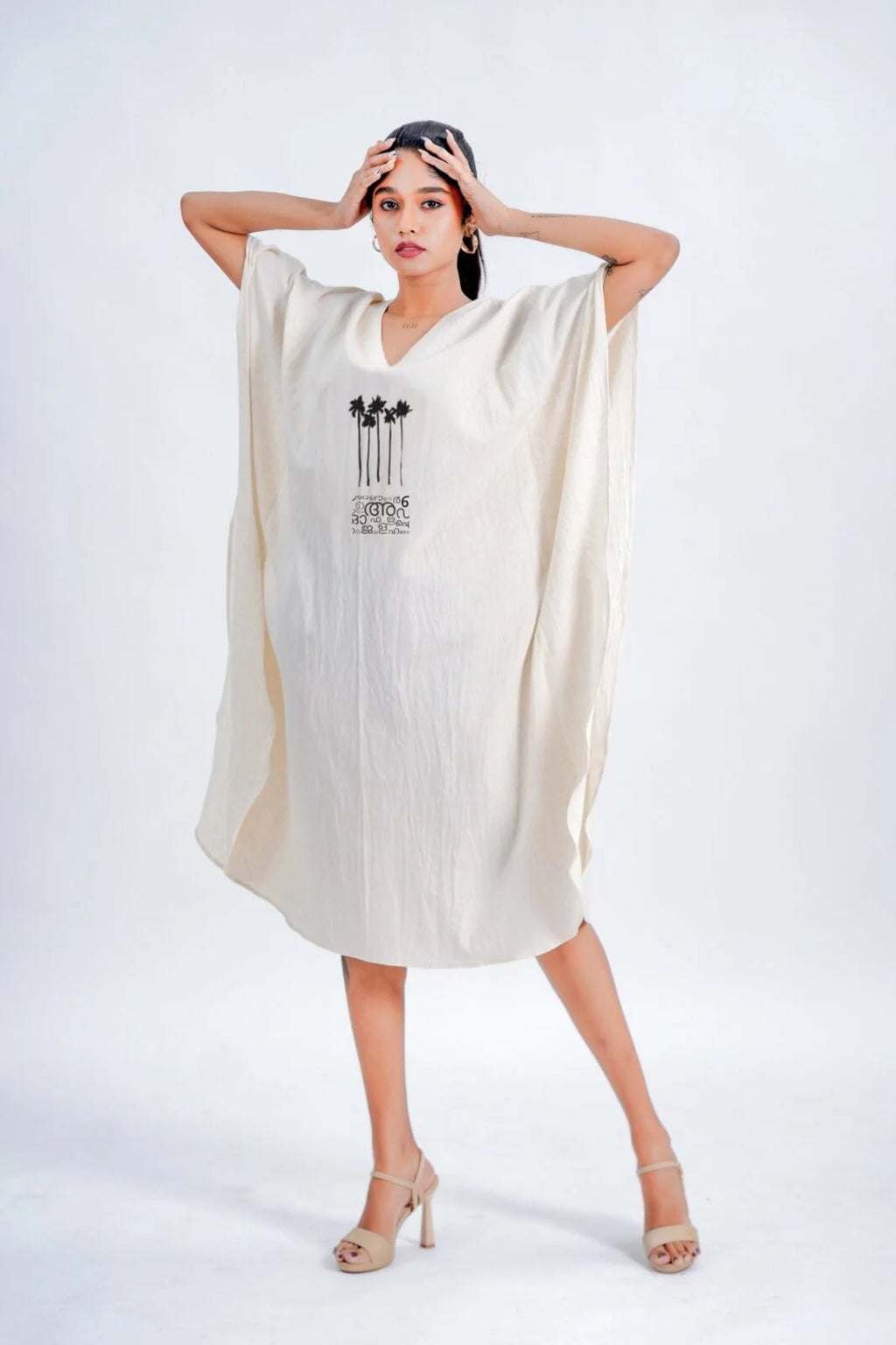 LINEN COTTON KAFTAN WITH COCONUT PALM MOTIF